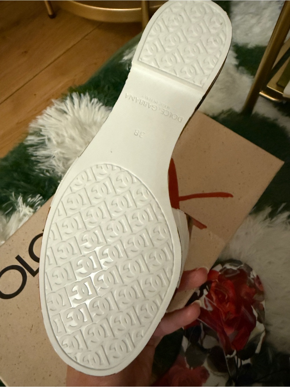 Dolce & Gabbana Floral Rose Print Slide Sandals in Red and White 38 - Picture 3 of 3